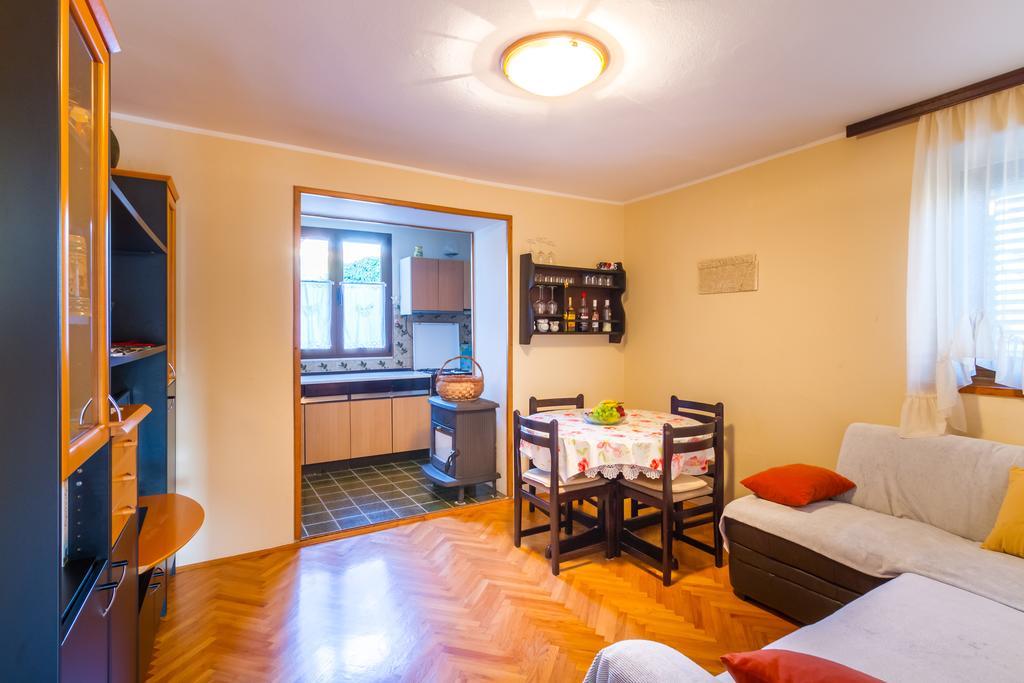 Apartment Manzoni Malinska Exterior foto